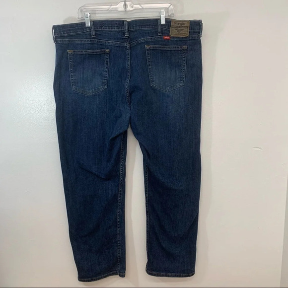Wrangler Relaxed Fit Jeans Size 42  Straight Leg Inseam 29 Blue Cotton Blend - Picture 4 of 11